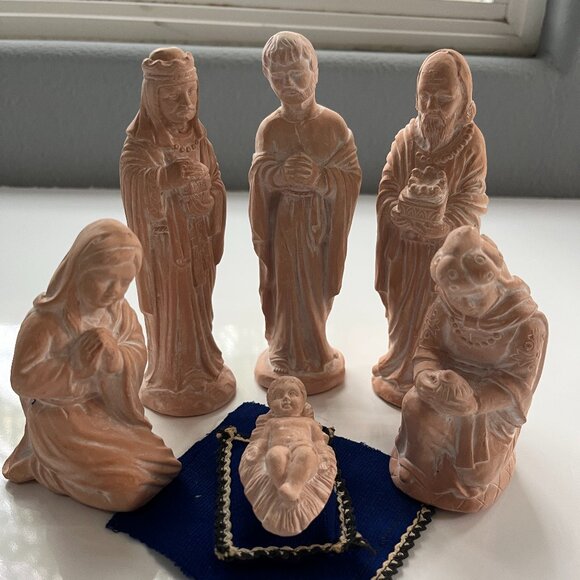 Christmas Nativity Scene - Picture 9 of 13